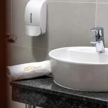 Хотел “Чудните Мостове” Hotel Zabŭrdo