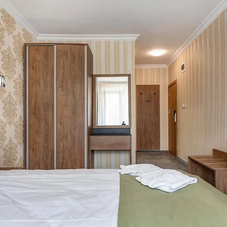 Hotel Хотел “Чудните Мостове” 2*